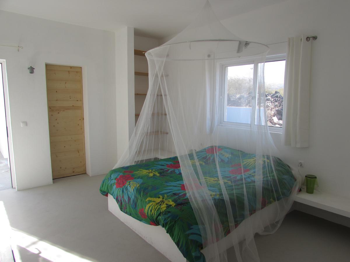Cap-Azul Bed & Breakfast ปอร์โตโนโว ภายนอก รูปภาพ